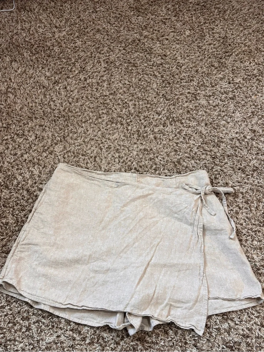 Old Navy Beige Wrap Skort with Tie Waist - Picture 1 of 2